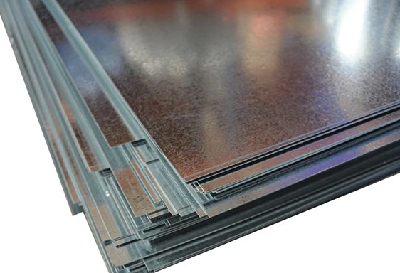 Ėsdintas karštai valcuotas lakštinis plienas