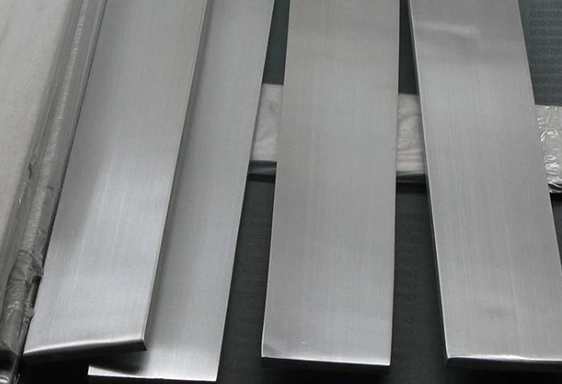 Kalibruotos plieno juostos